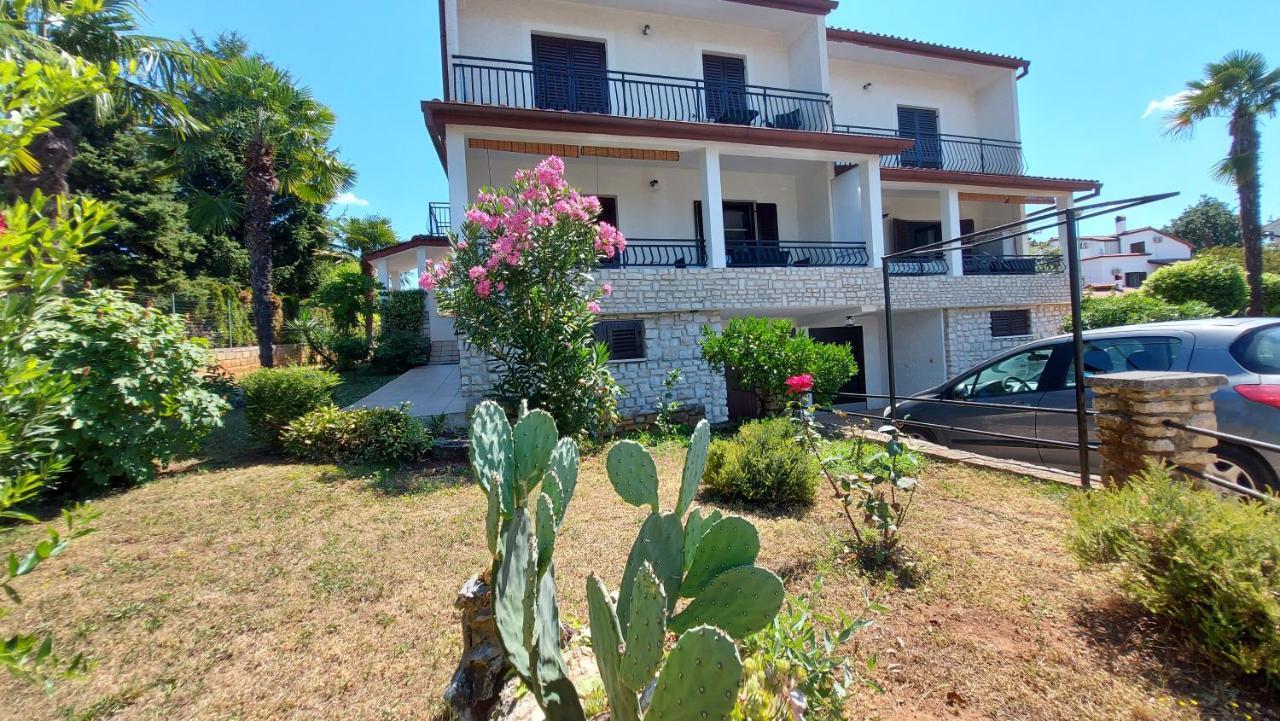 Apartments Nina, Pinta & Santa Maria Nova Vas  Екстер'єр фото